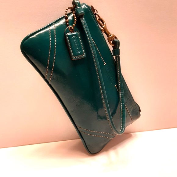 Coach oversized, leather side zipper wristlet in brilliant turquoise - Picture 5 of 6